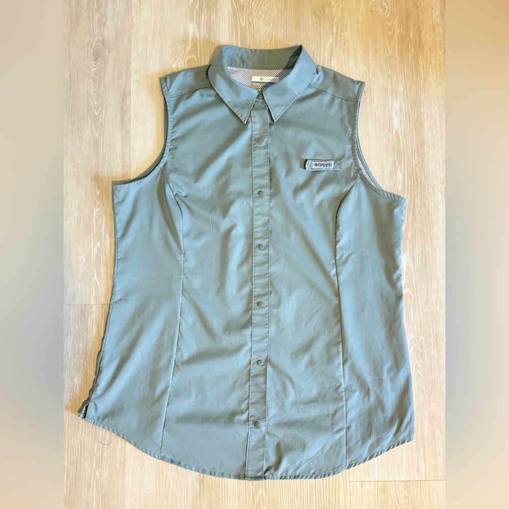Columbia Tamiami ladies sleeveless PFG blouse -EUC -L